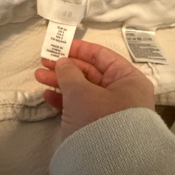 💸CLEARANCE 4 for $15💸 H&M Off-White Corduroy Bell Bottom Pants - Picture 3 of 4